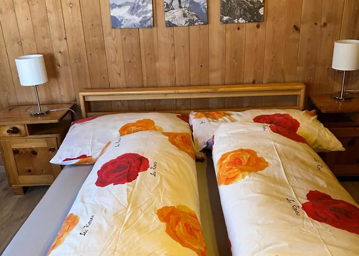 Bergoase Frisch Renoviert Appartement Obersaxen